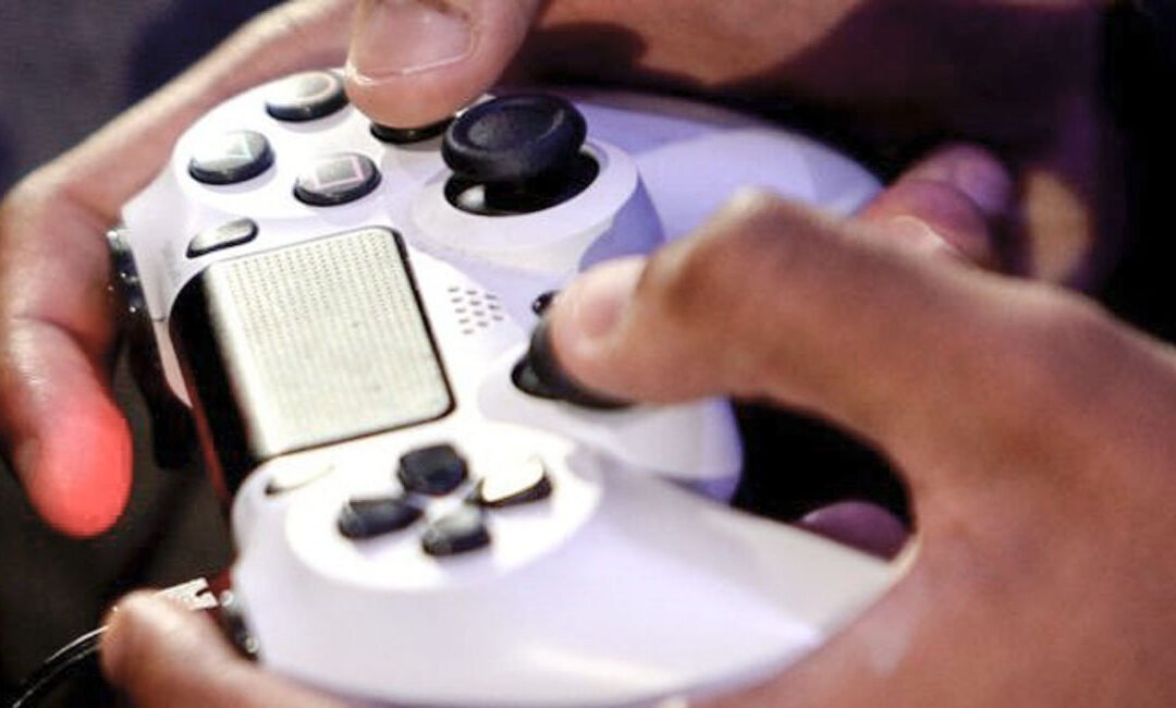 Microsoft y Sony ponen sus rivalidades a un lado para aliarse en los videojuegos en línea