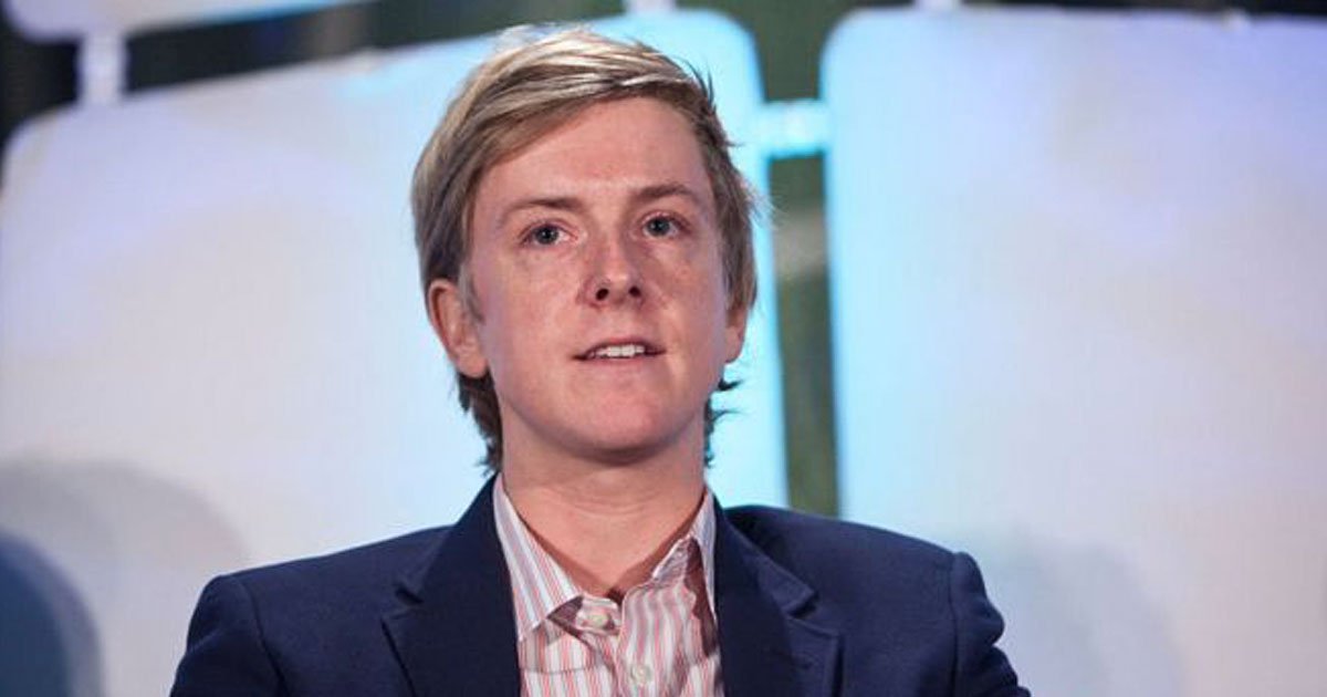 Chris Hughes, cofundador de Facebook, pide que esta sea dividida