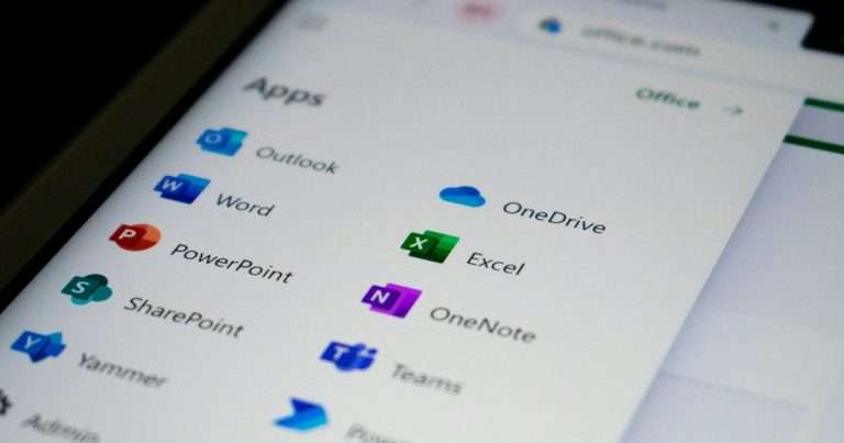 Backup de Microsoft 365: lanzador de aplicaciones con Outlook, OneDrive, SharePoint y Teams, los servicios cuyos datos hay que respaldar