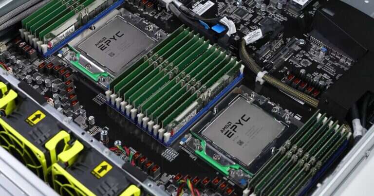 Servidor de doble zócalo abierto, el anfitrión físico de una virtualización de servidores
